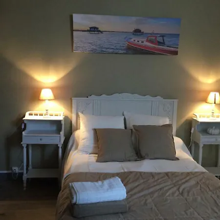 ベッド・アンド・ブレックファスト Des T アルカション