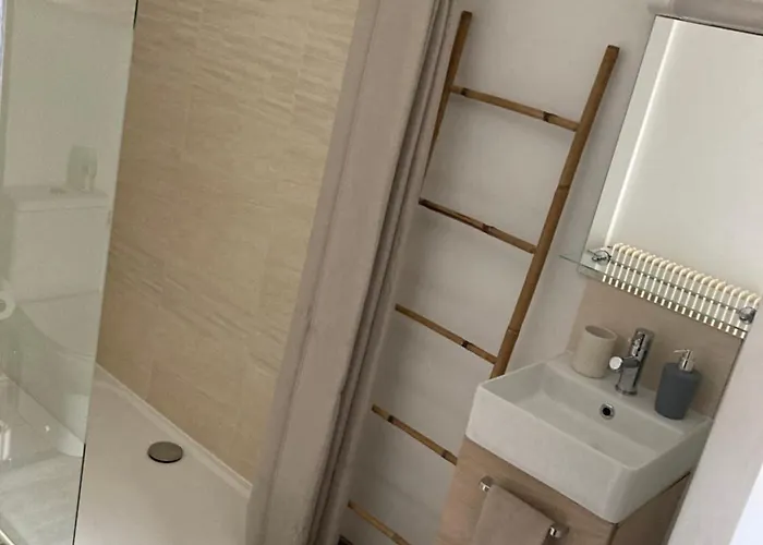 Des T Bed & Breakfast 3*