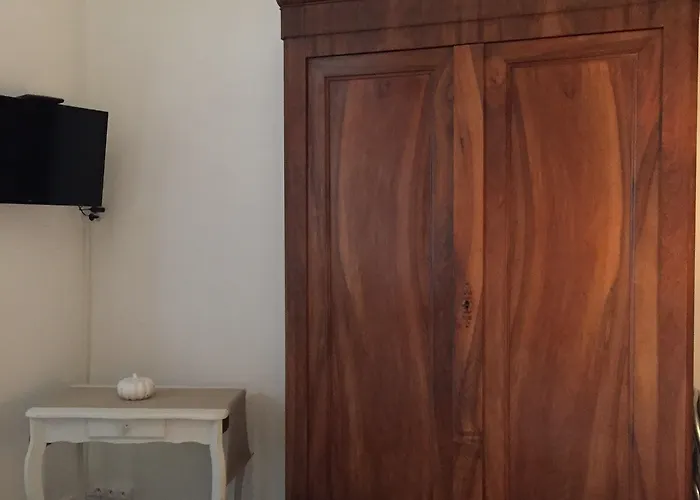 Des T Bed and Breakfast 3*